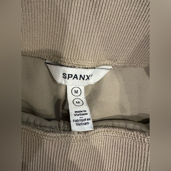 SET! Spanx Matching Set - Picture 6 of 10
